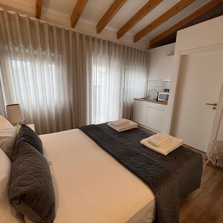 Douro Pateo House Apartment บีลาโนวาเดกายา ภายนอก รูปภาพ