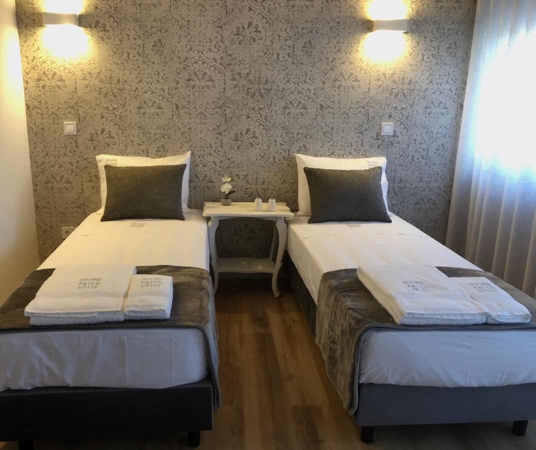 Douro Pateo House Apartment บีลาโนวาเดกายา ภายนอก รูปภาพ