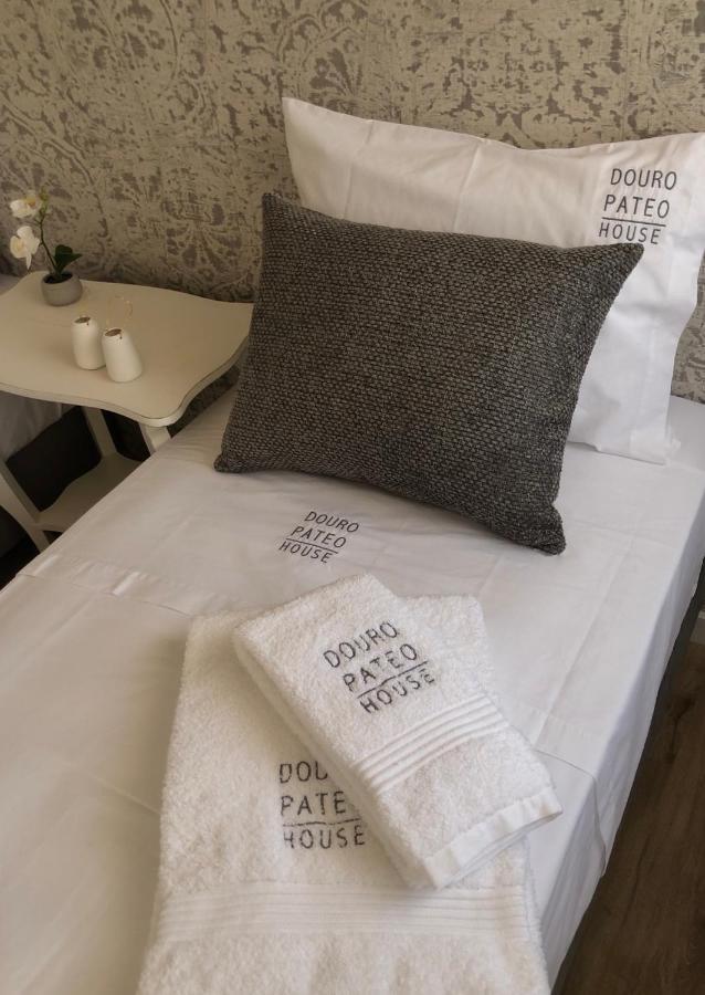 Douro Pateo House Apartment บีลาโนวาเดกายา ภายนอก รูปภาพ
