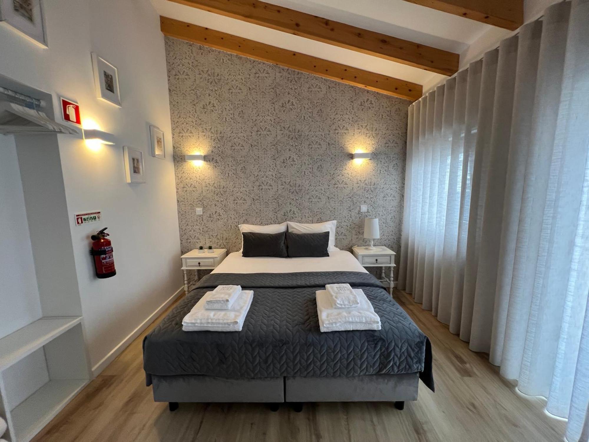 Douro Pateo House Apartment บีลาโนวาเดกายา ภายนอก รูปภาพ
