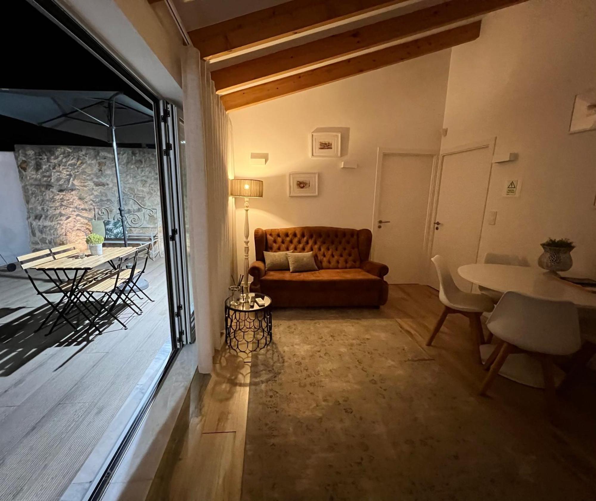 Douro Pateo House Apartment บีลาโนวาเดกายา ภายนอก รูปภาพ