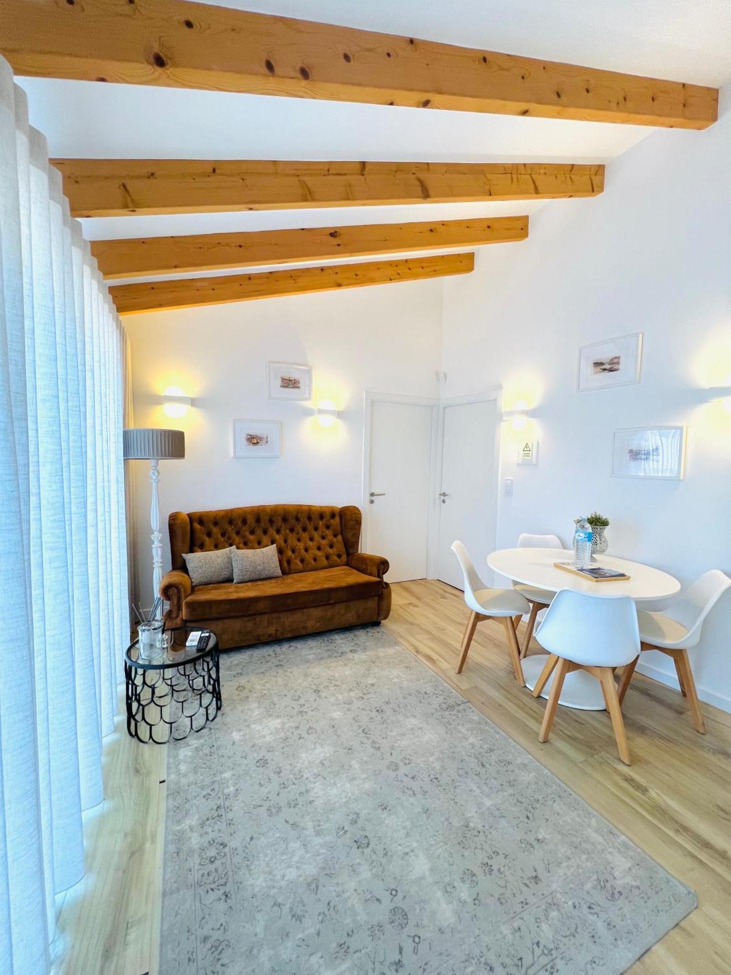 Douro Pateo House Apartment บีลาโนวาเดกายา ภายนอก รูปภาพ